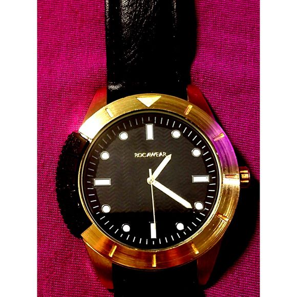 ~STUNNING MENS QUARTZ ROCAWEAR WATCH - Picture 1 of 4